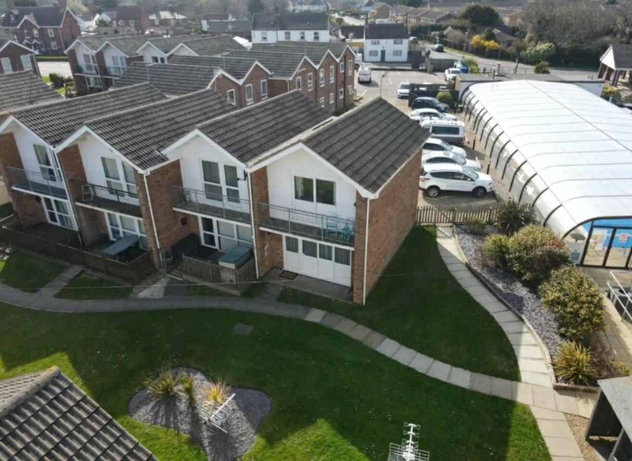 Villa Sea View 3-Bed Heated Pool Eat Bar Kids Park Lowestoft Buitenkant foto