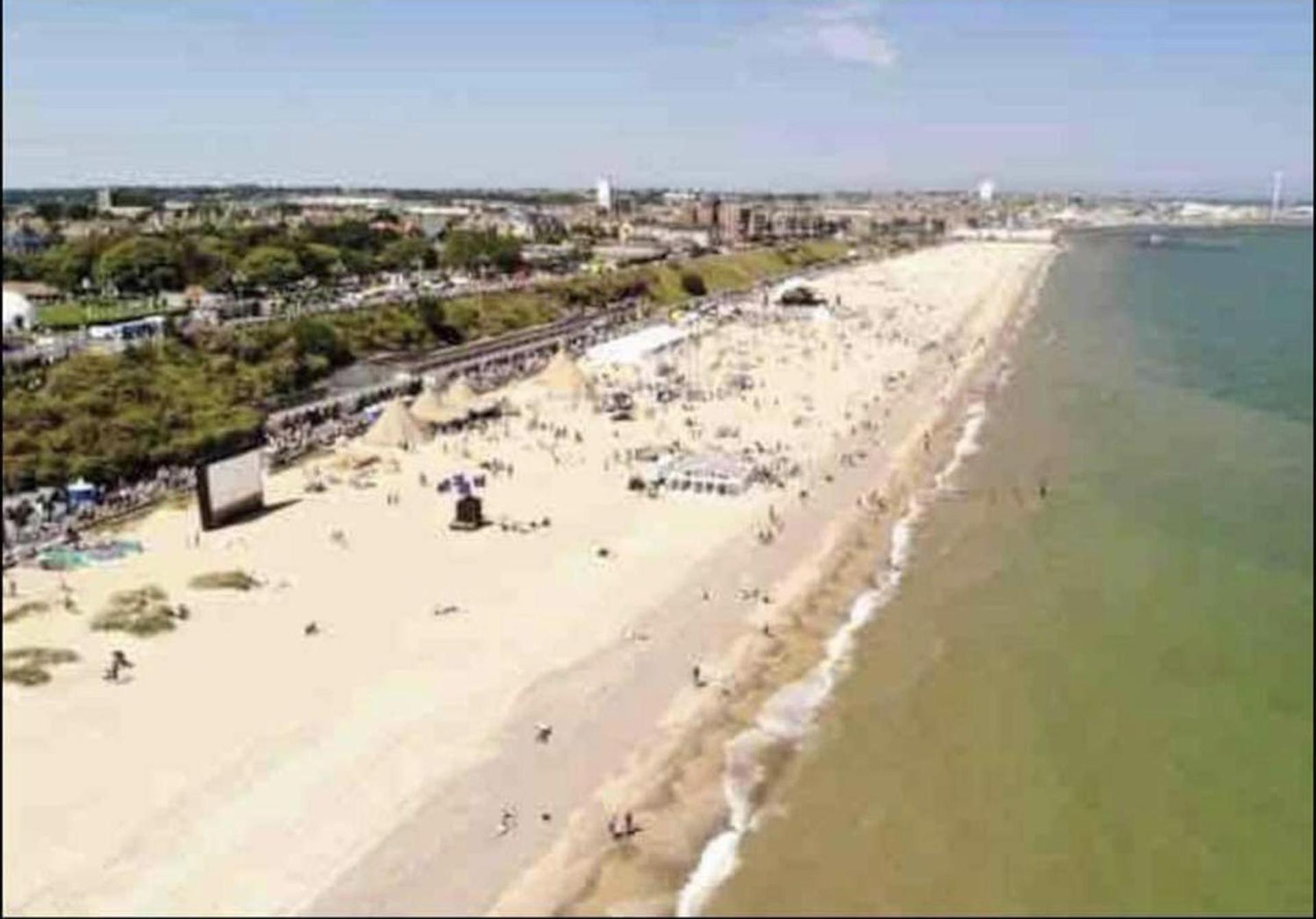 Villa Sea View 3-Bed Heated Pool Eat Bar Kids Park Lowestoft Buitenkant foto
